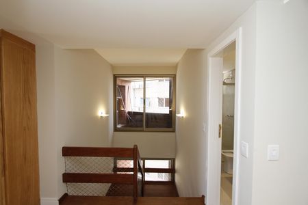 Escada de apartamento à venda com 4 quartos, 340m² em Cidade Jardim, Belo Horizonte