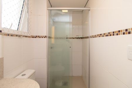 Banheiro de apartamento para alugar com 1 quarto, 31m² em Petrópolis, Porto Alegre