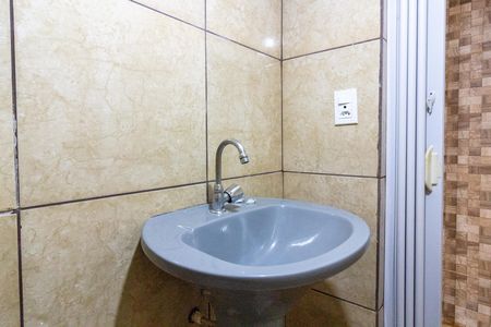 Banheiro 1 de casa para alugar com 1 quarto, 50m² em Jardim das Nacoes, Guarulhos
