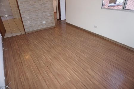 Sala de apartamento para alugar com 2 quartos, 45m² em Parque Pirajussara, Embu das Artes