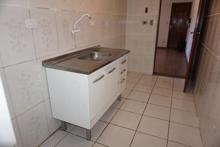 Cozinha de apartamento para alugar com 2 quartos, 45m² em Parque Pirajussara, Embu das Artes