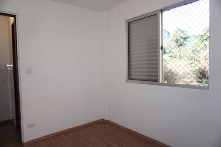 Quarto 2 de apartamento para alugar com 2 quartos, 45m² em Parque Pirajussara, Embu das Artes