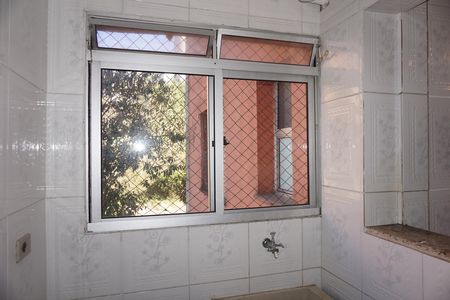 Lavanderia de apartamento para alugar com 2 quartos, 45m² em Parque Pirajussara, Embu das Artes