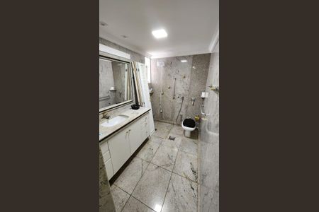 Apartamento à venda com 163m², 3 quartos e 1 vaga Apartamento à venda com 163m², 3 quartos e 1 vagaBanheiro