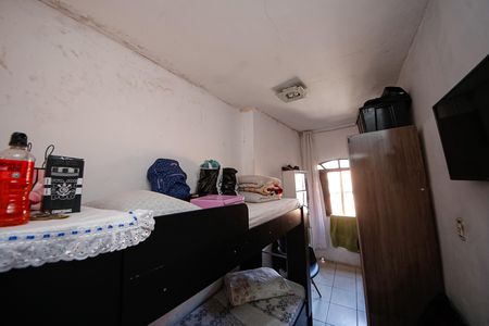 Casa à venda com 82m², 2 quartos e sem vaga