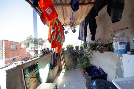 Casa à venda com 82m², 2 quartos e sem vaga