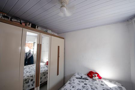 Casa à venda com 82m², 2 quartos e sem vaga