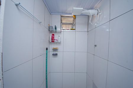 Casa à venda com 82m², 2 quartos e sem vaga