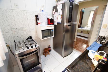 Cozinha de apartamento à venda com 2 quartos, 50m² em Bela Vista, Campinas