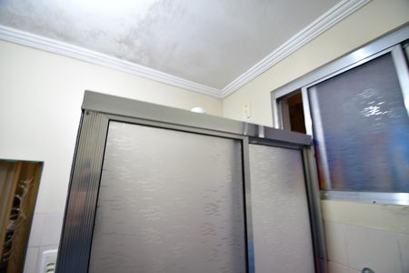 Banheiro de apartamento à venda com 2 quartos, 50m² em Bela Vista, Campinas