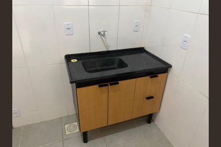Cozinha de kitnet/studio para alugar com 1 quarto, 30m² em Cidade Nova, Rio de Janeiro