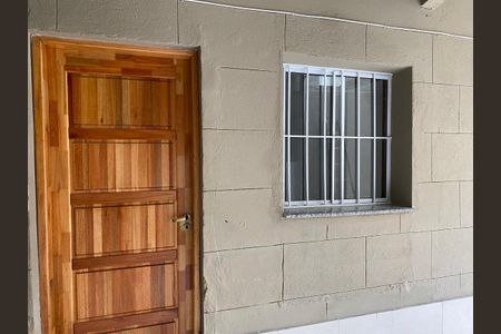 Entrada de kitnet/studio para alugar com 1 quarto, 30m² em Cidade Nova, Rio de Janeiro