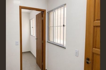 Sala de kitnet/studio para alugar com 1 quarto, 30m² em Cidade Nova, Rio de Janeiro