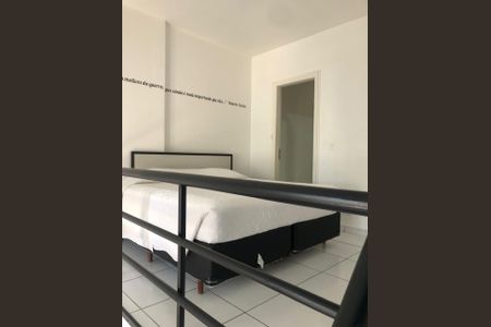 Quarto de kitnet/studio à venda com 1 quarto, 61m² em Centro, Curitiba