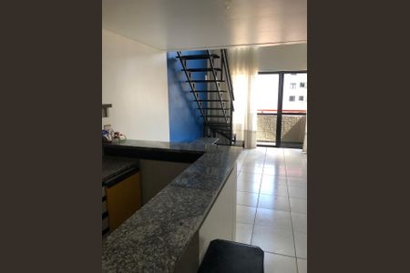 Sala de kitnet/studio à venda com 1 quarto, 61m² em Centro, Curitiba