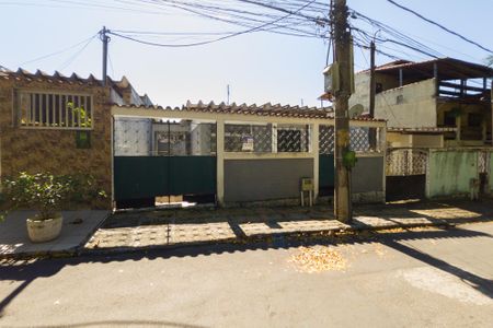Fachada de casa à venda com 2 quartos, 74m² em Campo Grande, Rio de Janeiro