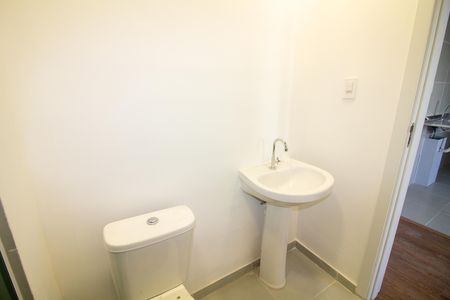 Apartamento para alugar com 38m², 2 quartos e 1 vaga Apartamento para alugar com 38m², 2 quartos e 1 vagaBanheiro