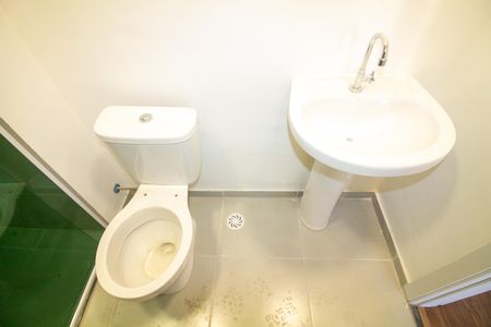 Apartamento para alugar com 38m², 2 quartos e 1 vaga Apartamento para alugar com 38m², 2 quartos e 1 vagaBanheiro