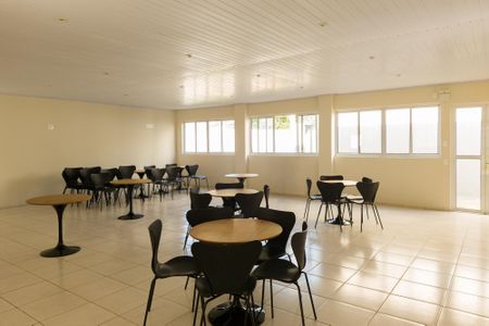Apartamento à venda com 46m², 2 quartos e 1 vaga Apartamento à venda com 46m², 2 quartos e 1 vagaÁrea comum - Salão de festas