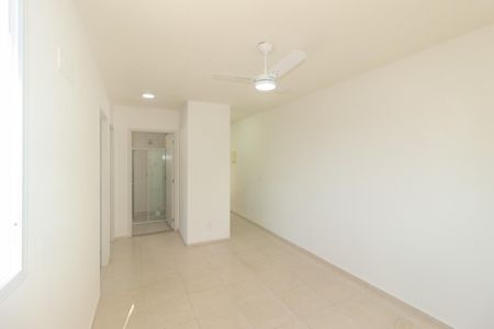 Apartamento à venda com 46m², 2 quartos e 1 vaga Apartamento à venda com 46m², 2 quartos e 1 vagaSala