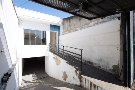 Casa para alugar com 96m², 2 quartos e 3 vagas