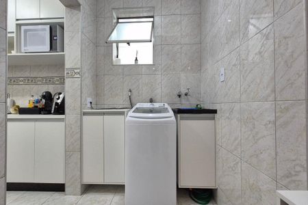 Apartamento à venda com 56m², 2 quartos e 1 vaga Apartamento à venda com 56m², 2 quartos e 1 vagaÁrea de Serviço