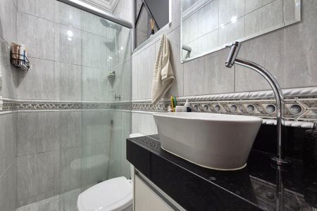 Apartamento à venda com 56m², 2 quartos e 1 vaga Apartamento à venda com 56m², 2 quartos e 1 vagaBanheiro