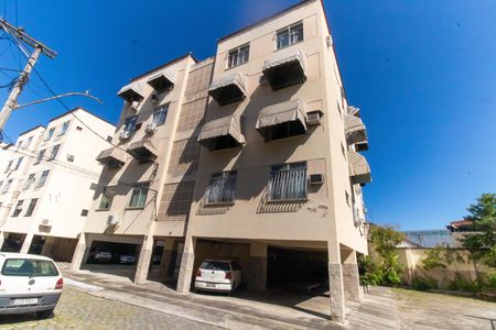 Apartamento para alugar com 60m², 2 quartos e 1 vaga Apartamento para alugar com 60m², 2 quartos e 1 vagaFachada