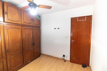 Quarto 1 de apartamento para alugar com 2 quartos, 60m² em Largo do Barradas, Niterói