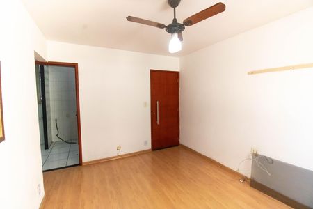 Apartamento para alugar com 60m², 2 quartos e 1 vaga Apartamento para alugar com 60m², 2 quartos e 1 vagaSala