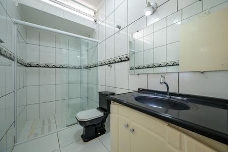 Banheiro de kitnet/studio para alugar com 1 quarto, 50m² em Jabaquara, São Paulo