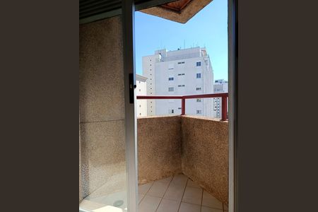 Apartamento à venda com 90m², 2 quartos e 2 vagasVaranda Suíte 2