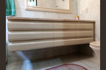 Apartamento à venda com 90m², 2 quartos e 2 vagasBanheiro da Suíte 1