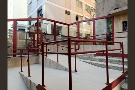 Apartamento à venda com 90m², 2 quartos e 2 vagasRampa de acesso