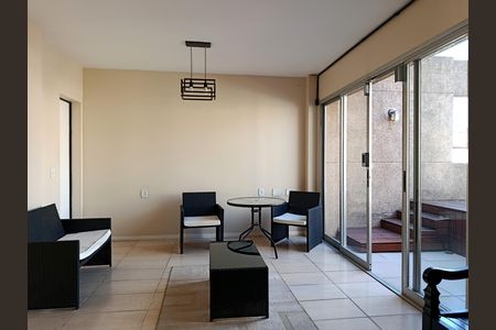 Apartamento à venda com 90m², 2 quartos e 2 vagasÁrea de convivio