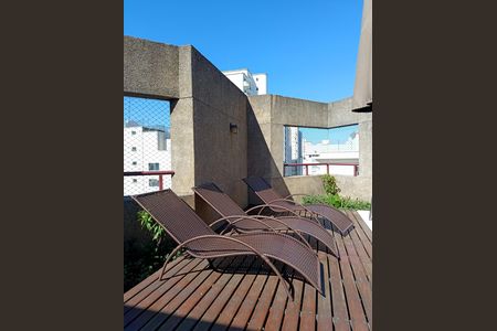 Apartamento à venda com 90m², 2 quartos e 2 vagasPiscina