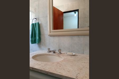 Apartamento à venda com 90m², 2 quartos e 2 vagasBanheiro da Suíte 1