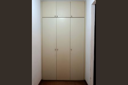 Apartamento à venda com 90m², 2 quartos e 2 vagasCloset da suíte 1