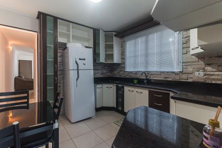 Cozinha de casa para alugar com 2 quartos, 125m² em Jardim Nova Poa, Poá