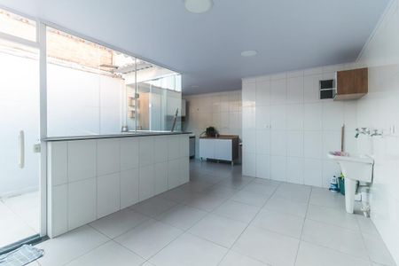 Área de Serviço de casa para alugar com 2 quartos, 125m² em Jardim Nova Poa, Poá