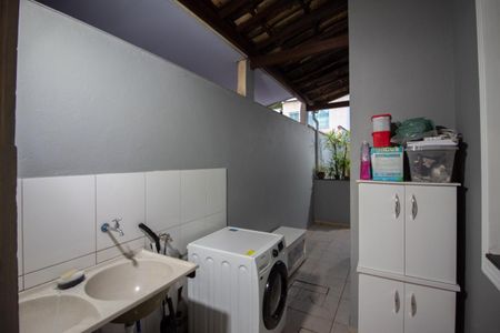 Área comum de casa à venda com 3 quartos, 180m² em São João Batista, Belo Horizonte
