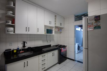 Cozinha de casa à venda com 3 quartos, 180m² em São João Batista, Belo Horizonte