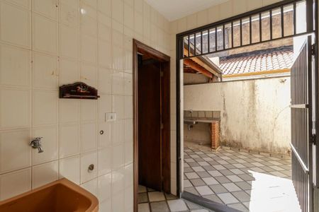 Área de serviço de casa para alugar com 3 quartos, 153m² em Vila Carrão, São Paulo