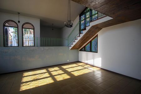 Casa para alugar com 4 quartos, 336m² em Jardim Santa Rosália, Sorocaba