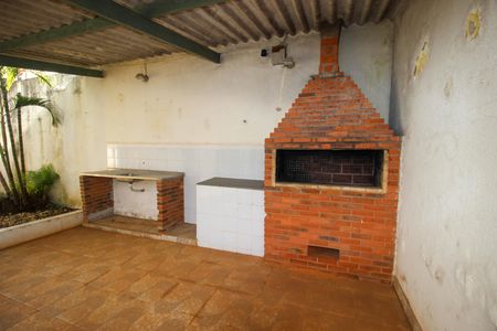 Casa para alugar com 4 quartos, 336m² em Jardim Santa Rosália, Sorocaba