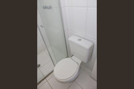 Apartamento à venda com 76m², 2 quartos e 2 vagas Apartamento à venda com 76m², 2 quartos e 2 vagasBanheiro da Suíte