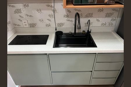 Cozinha de kitnet/studio para alugar com 1 quarto, 24m² em Perdizes, São Paulo
