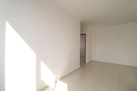 Sala de apartamento para alugar com 2 quartos, 47m² em Jardim Holanda, Uberlândia