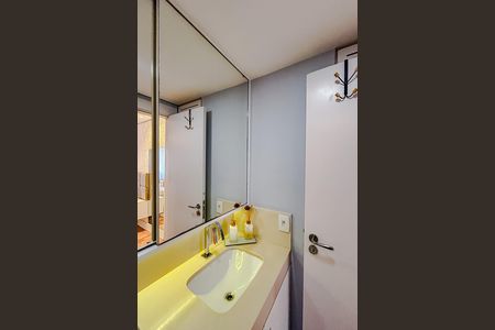 Apartamento à venda com 69m², 2 quartos e 1 vagaBanheiro da Suíte