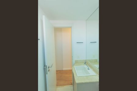 Apartamento à venda com 64m², 2 quartos e 1 vaga Apartamento à venda com 64m², 2 quartos e 1 vagaBanheiro da Suíte